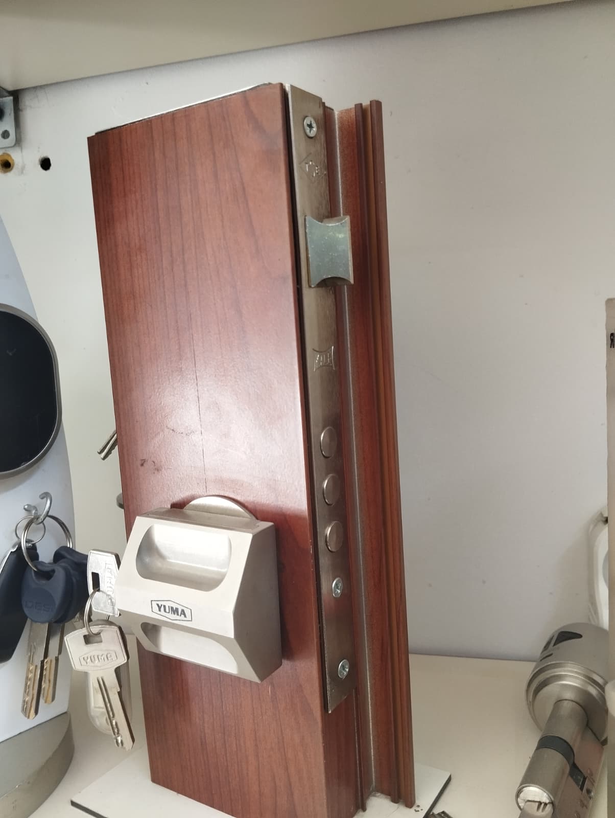 Ahşap Kapı Kilit Göbeği (Barel) Değişimi Modelleri ve Fiyatları Ahşap Kapı Kilit Göbeği (Barel) Değişimi - Palandöken Anahtar Erzurum Çilingir Yetkili Bayii